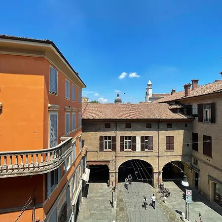 アパートホテル Canalchiaro 13 モデナ